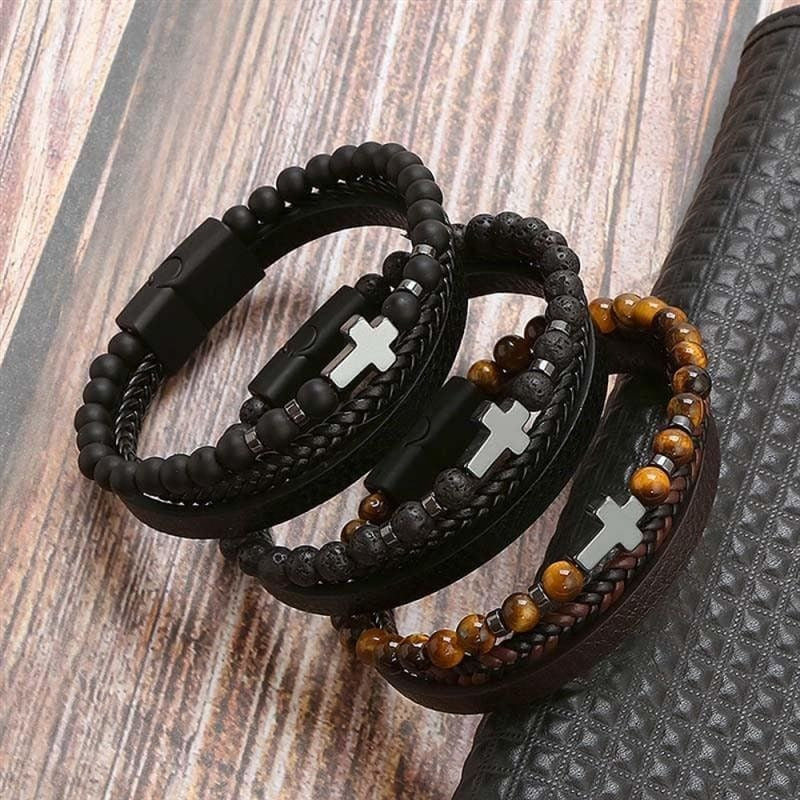 Top-Notch Leather Wristband for Blokes - Stylish Bling with Gems and Charms